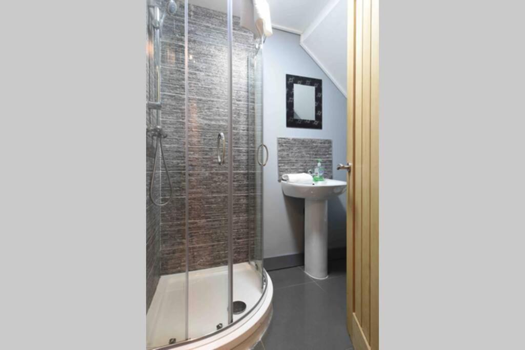 Апартаменты Back Turner Townhouse Манчестер Экстерьер фото
